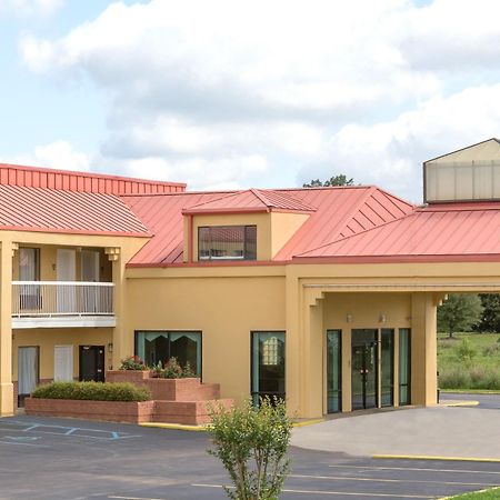 Super 8 By Wyndham Madison/Ridgeland Area Ξενοδοχείο Εξωτερικό φωτογραφία